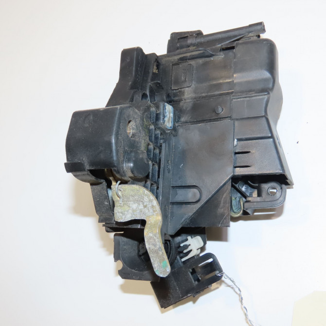 Serrure porte avg occasion MERCEDES CLASSE CLK I 2087200135 2