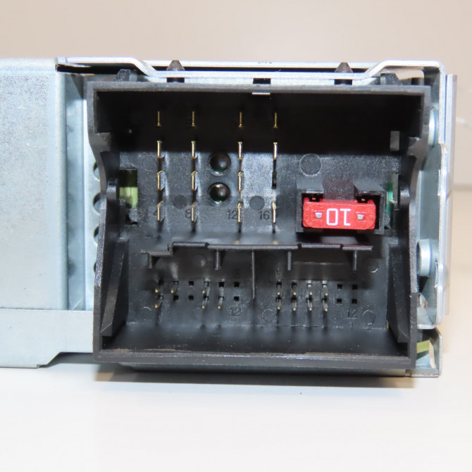 Autoradio occasion CITROEN DS3 Phase 1 11-2009->03-2014 1.4 VTi 16v 95ch 16077504XT 3