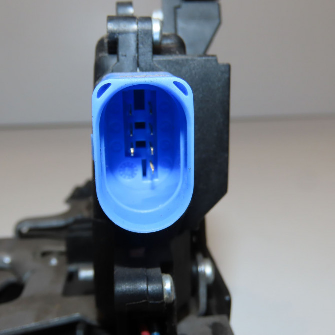 Serrure porte ard occasion VOLKSWAGEN TOURAN II Phase 1 09-2010->12-2015 7L0839016D 3