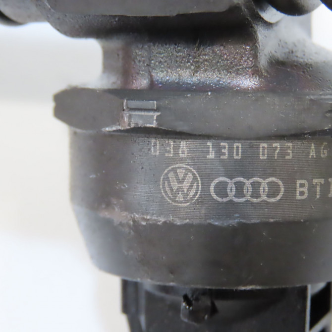 Injecteur occasion VOLKSWAGEN GOLF V Phase 1 11-2003->10-2008 1.9 TDI 105ch 38130073AG 3