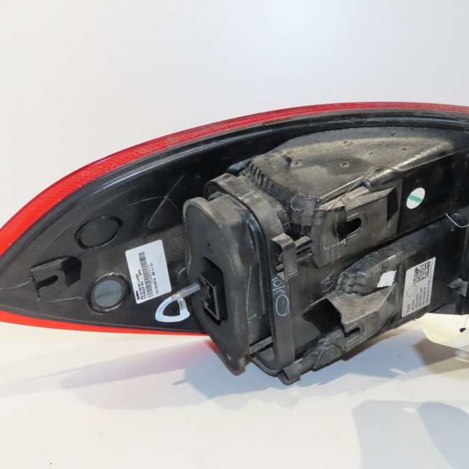 Feu arrière droit occasion FORD ECOSPORT 2304081 2