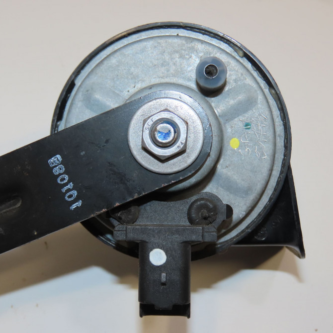 Klaxon  / avertisseur occasion  9827213580 3