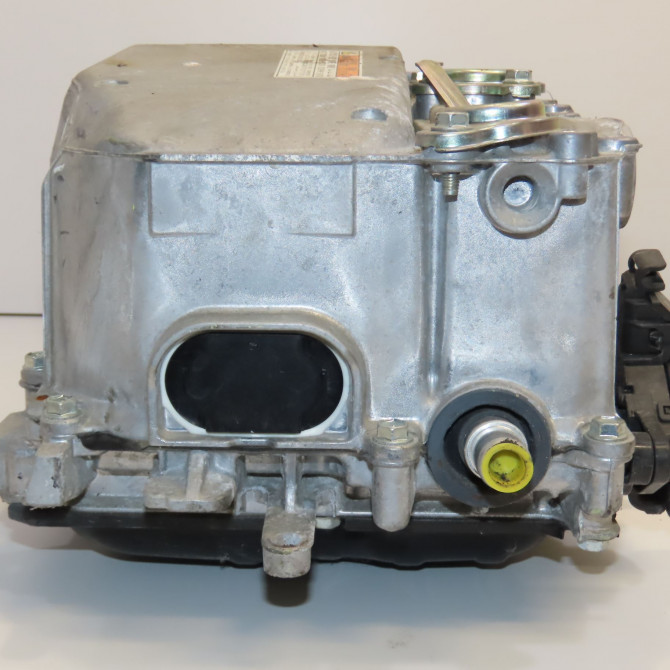 occasion TOYOTA YARIS III Phase 1 04-1995->04-1999 1.5 HYBRID 100ch 2