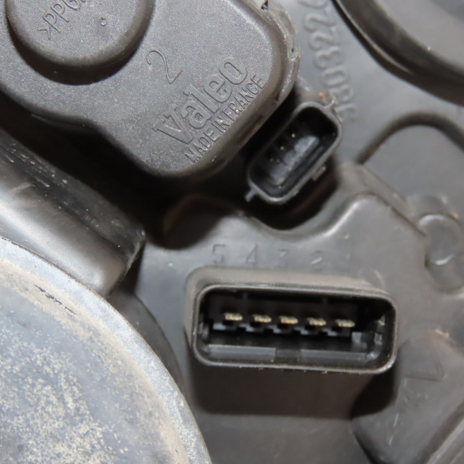 Phare gauche occasion RENAULT LAGUNA II Phase 2 03-2005->09-2007 2.2 DCI 150ch 7701476385 3