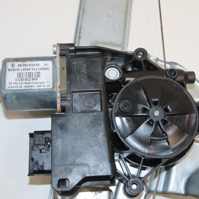 Mecanisme+moteur leve-glace avg occasion PEUGEOT 2008 Phase 1 01-2013->... 1.6 E-HDI 115ch 9816402180 3