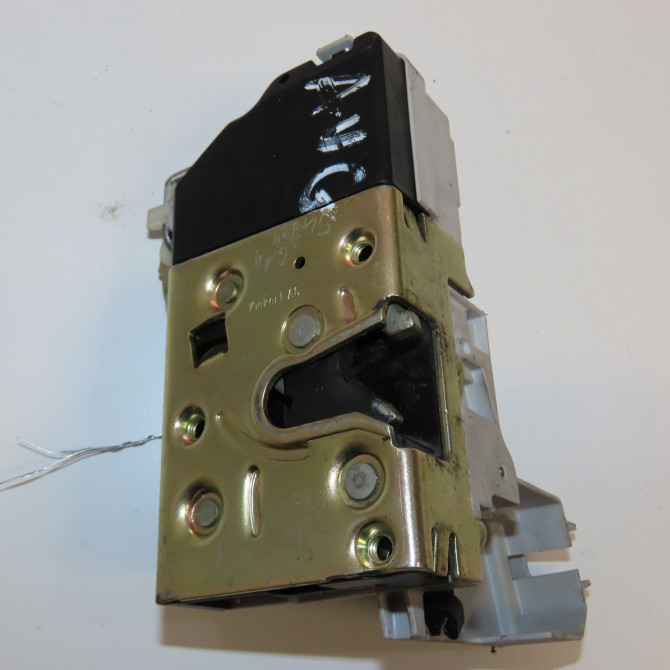 Serrure porte avg occasion PEUGEOT 307 Phase 1 04-2001->06-2005 1.6i 16v 9135Z0 1