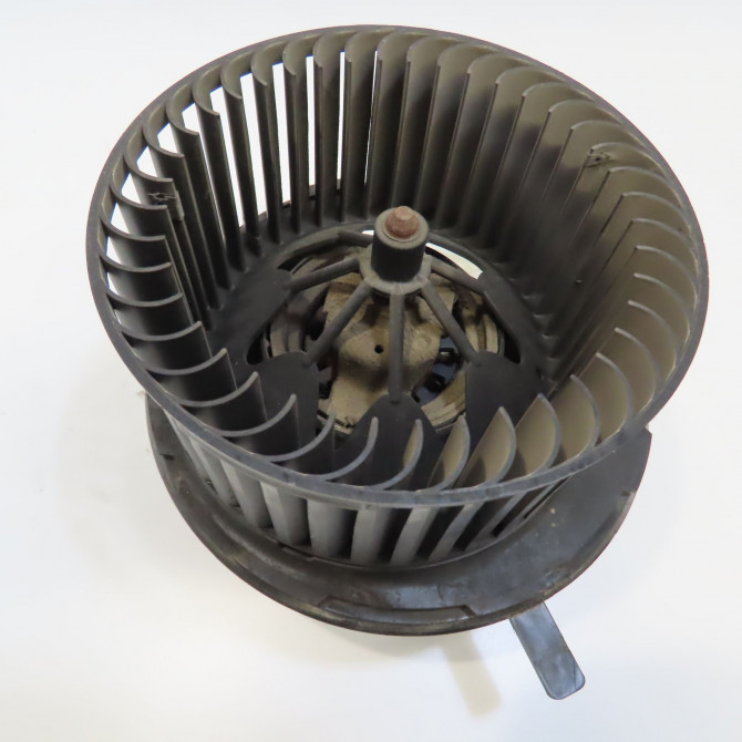 Ventilateur de chauffage occasion VOLKSWAGEN TOURAN II Phase 1 09-2010->12-2015 1K1820021 2