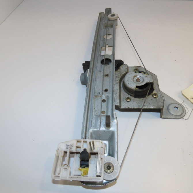 Mecanisme+moteur leve-glace arg occasion RENAULT MEGANE II Phase 2 01-2006->06-2009 1.9 DCI 130ch 8201010924 2