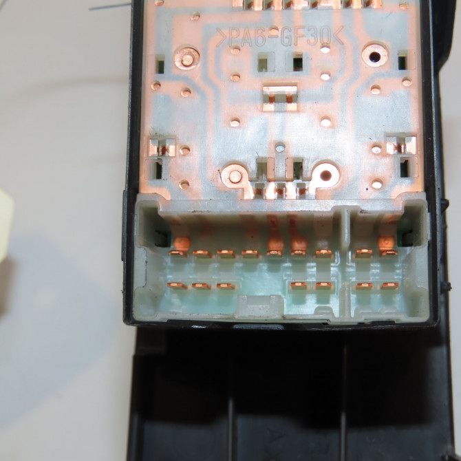 Commande lève-glace porte avant gauche occasion NISSAN MICRA III Phase 2 11-2005->11-2007 1.5 DCI 86ch 25401BC60B 3