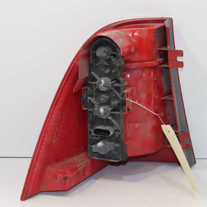 Feu arrière droit occasion MERCEDES CLASSE ML I 8200886946 2