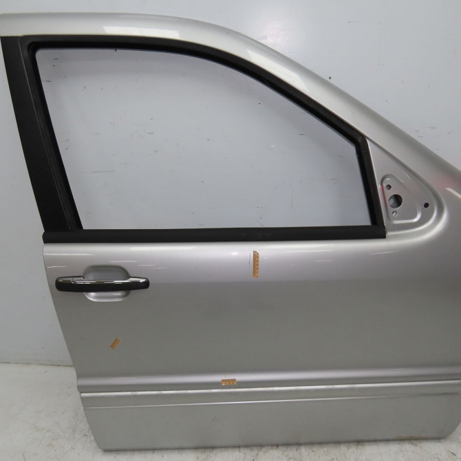 Porte avant droite occasion MERCEDES CLASSE ML I 7751476109 1