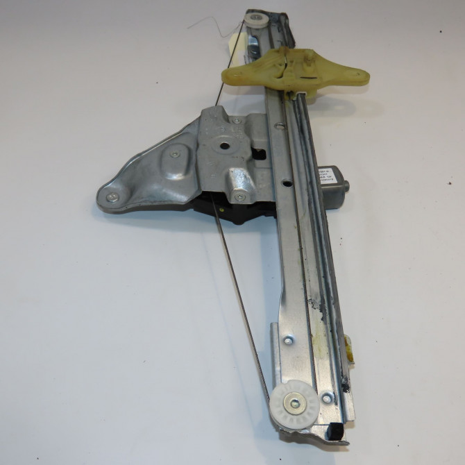 Mecanisme + moteur lève-glace avant droit occasion DACIA DUSTER Phase 2 09-2013->... 807201952R 2