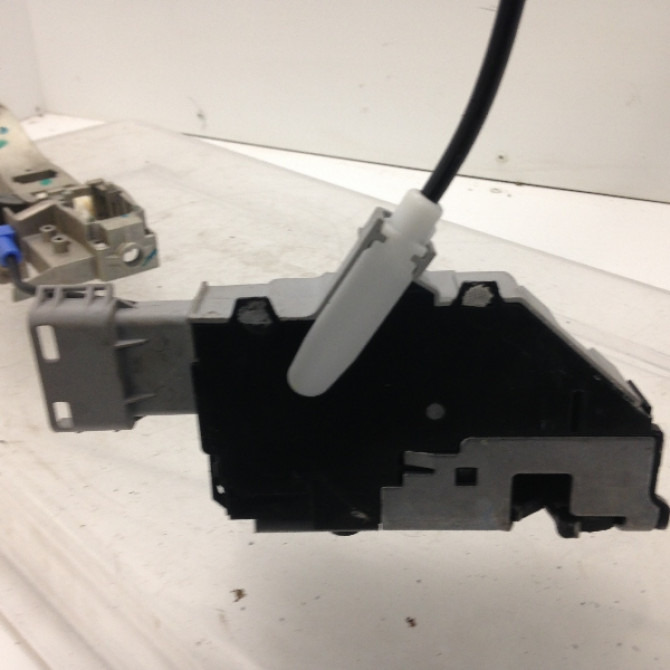 Serrure porte ard occasion CITROEN C4 I Phase 2 07-2008->10-2010 1.6 HDI 92ch 9138T6 4