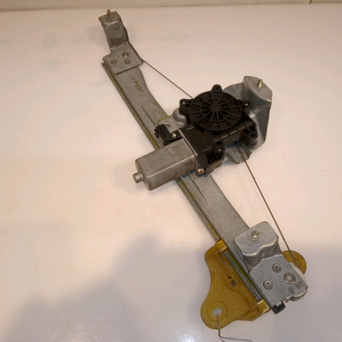 Mecanisme+moteur leve-glace ard occasion RENAULT CAPTUR Phase 1 02-2013->... 1.5 DCI 90ch 827009380R 1