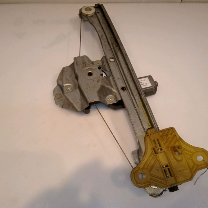 Mecanisme+moteur leve-glace ard occasion RENAULT CAPTUR Phase 1 02-2013->... 1.5 DCI 90ch 827009380R 2