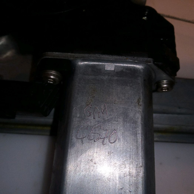 Mecanisme+moteur leve-glace ard occasion RENAULT CAPTUR Phase 1 02-2013->... 1.5 DCI 90ch 827009380R 4