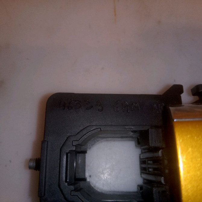 Poignee ext porte ard occasion RENAULT SCENIC IV Phase 1 04-1995->04-1999 1.6 DCI 130ch 806064489R 4