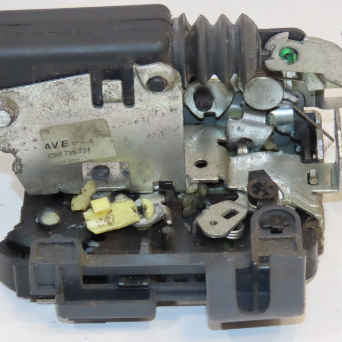 Serrure porte avg occasion DACIA SANDERO I Phase 1 06-2008->10-2012 1.4 MPI 75ch 8200735227 2