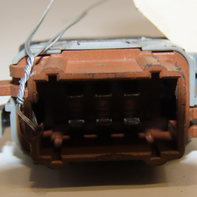 Commande lève-glace porte avant droite occasion RENAULT CLIO III Phase 2 03-2009->12-2014 1.5 DCI 75ch 8200108266 3