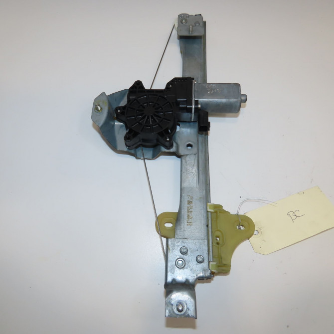 Mecanisme+moteur leve-glace ard occasion RENAULT CAPTUR Phase 1 02-2013->... 0.9 90 ch 827009380R 2