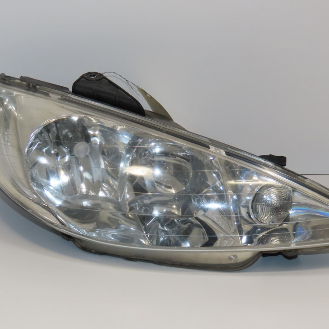 Phare droit occasion PEUGEOT 206 Phase 1 09-1998->03-2009 1.4 HDI 70ch 6205S9 1
