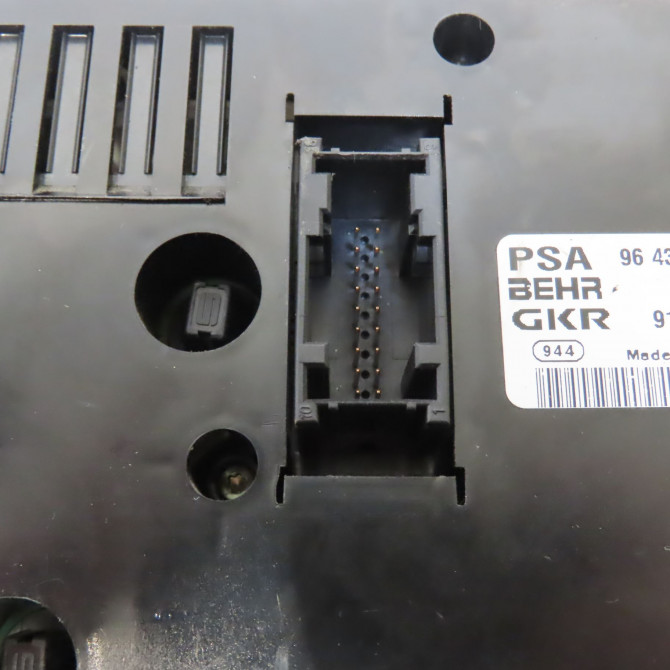 Commande de chauffage occasion PEUGEOT 206 206 phase 1 SW 2002-06-01->2006-12-31 2.0 HDI 90ch 6451ZH 3