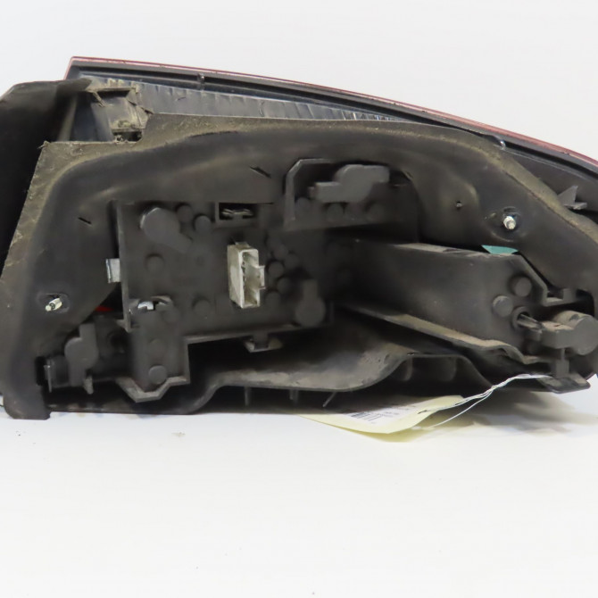 Feu arrière gauche occasion PEUGEOT 407 Phase 1 04-2004->07-2008 1.6 HDI 16v 6350HP 2