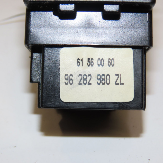 Commande clignotant occasion PEUGEOT 106 Phase 2 04-1996->09-2003 1.0i 625366 3