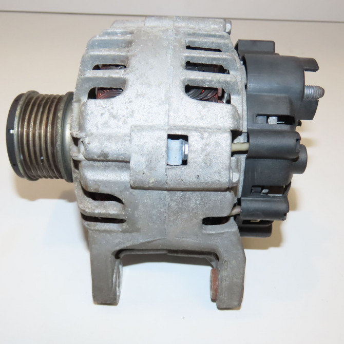 Alternateur occasion  8200728292 1