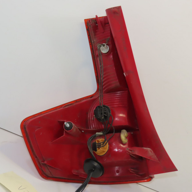 Feu arrière droit occasion CITROEN C4 I Phase 1 11-2004->07-2008 1.4i 16v 6351T8 2