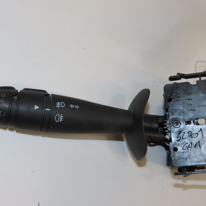 Commande clignotant occasion RENAULT LAGUNA II Phase 2 03-2005->09-2007 2.2 DCI 150ch 7701061757 1