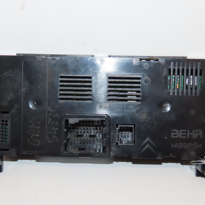 Commande de chauffage occasion PEUGEOT 5008 I Phase 1 11-2009->12-2013 1.6 HDI 112ch 6452Y4 2