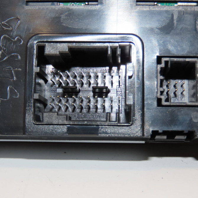 Commande de chauffage occasion PEUGEOT 5008 I Phase 1 11-2009->12-2013 1.6 HDI 112ch 6452Y4 3