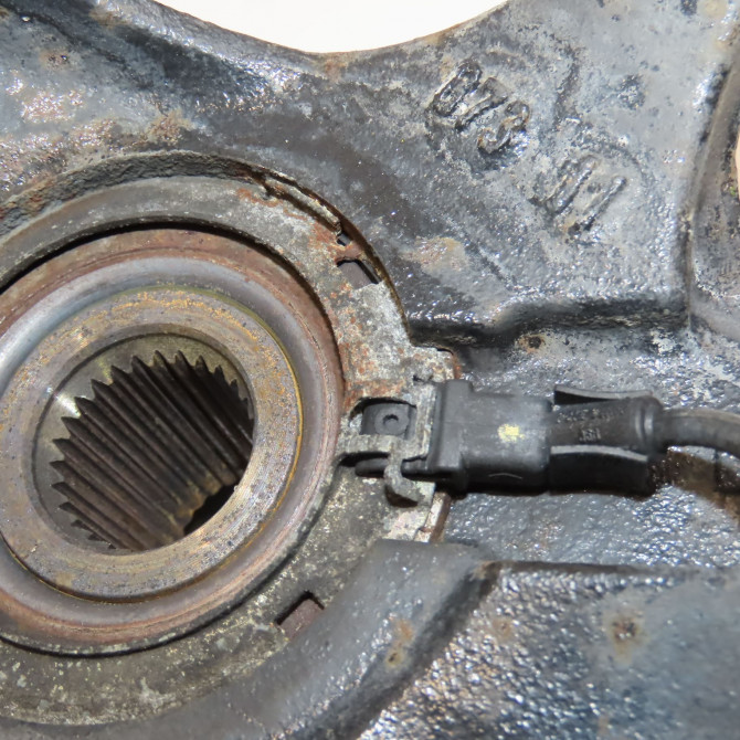 Moyeu avd occasion RENAULT ESPACE IV Phase 1 09-2002->03-2006 3.0 DCI 8200570190 3