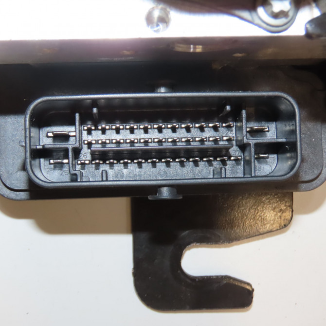 Unité hydraulique ABS occasion DACIA DUSTER Phase 2 09-2013->... 476605586R 3