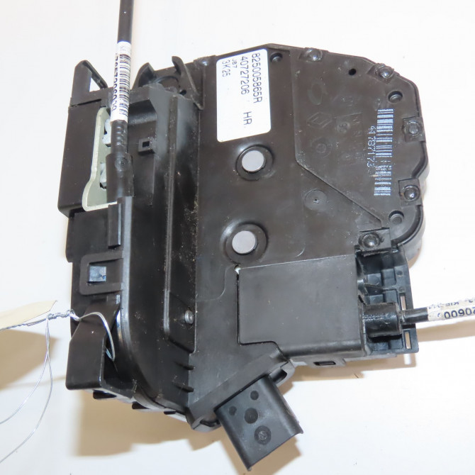 Serrure porte ard occasion RENAULT CAPTUR Phase 1 02-2013->... 0.9 90 ch 825005865R 2