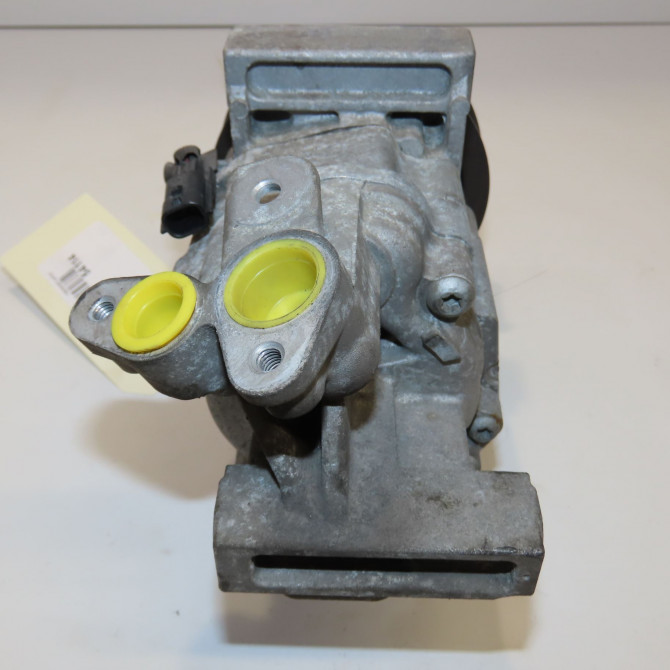 Compresseur air conditionne occasion  926000216R 4