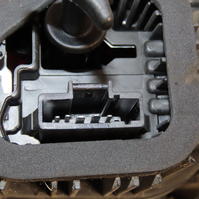 Feu arrière gauche occasion RENAULT TWINGO III Phase 1 06-2014->... 0.9 TCE 12v 90ch 265555949R 3