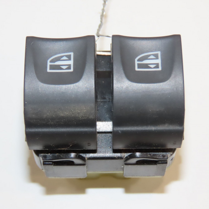 Commande lève-glace porte avant gauche occasion RENAULT TWINGO III Phase 1 06-2014->... 0.9 TCE 12v 90ch 1