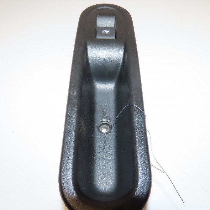 Commande lève-glace porte avant droite occasion RENAULT TWINGO III Phase 1 06-2014->... 1.0 SCE 12v 70ch 1