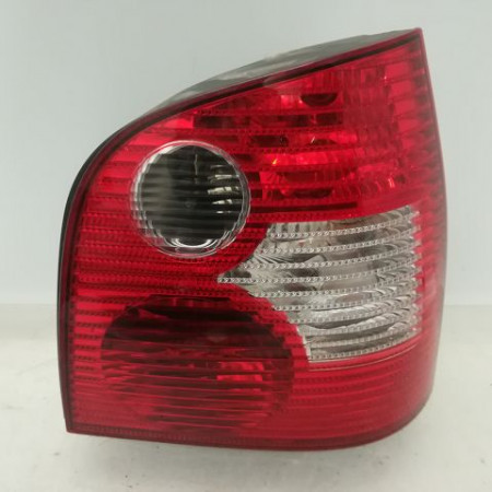 Feu arrière droit occasion VOLKSWAGEN POLO IV Phase 1 01-2002->05-2005 1.9 SDI 6Q6945096G