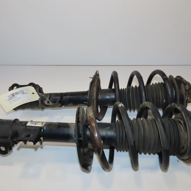 Amortisseur avant droit occasion  546613U500 1