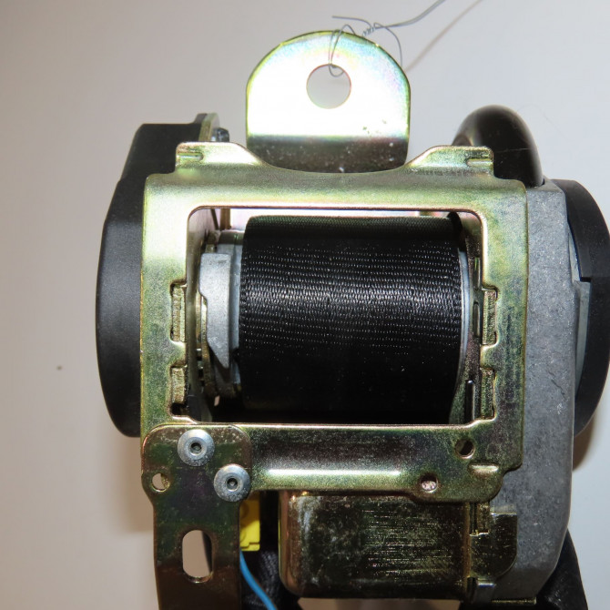 Ceinture avant gauche occasion VOLKSWAGEN POLO IV Phase 1 01-2002->05-2005 1.2 65ch 6Q3857705JRAA 2