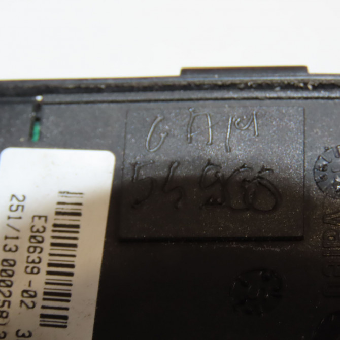 Commande lève-glace porte avant gauche occasion FIAT SCUDO II Phase 1 04-2007->... 1.6 DT 90ch 1401228388 4