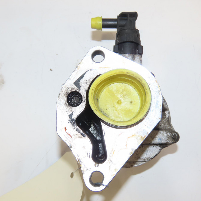 Pompe a vide occasion NISSAN MICRA III Phase 1 01-2003->07-2005 1.5 DCI 82ch 1465000Q2D 4