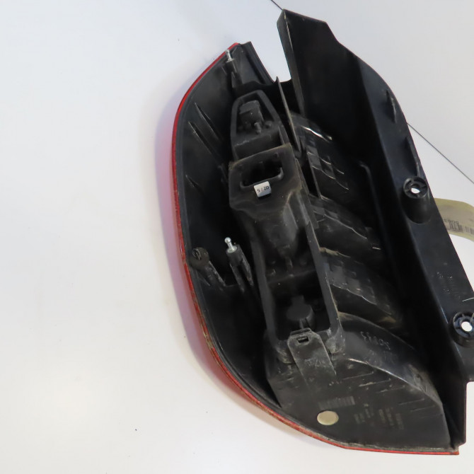 Feu arrière droit occasion RENAULT SCENIC II Phase 1 03-2004->09-2006 2.0 DCI 150ch 8200493375 2