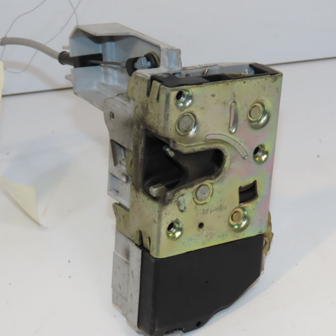 Serrure porte avd occasion PEUGEOT 307 Phase 2 06-2005->03-2008 1.6i 16v 9136Z9 1