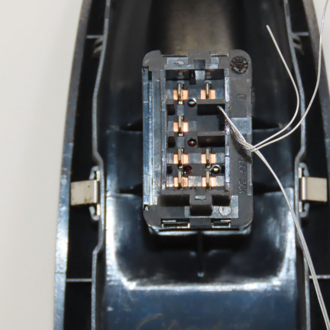 Commande lève-glace porte avant droite occasion PEUGEOT 406 Phase 2 04-1999->04-2004 1.8i 16v 6552ZZ 3