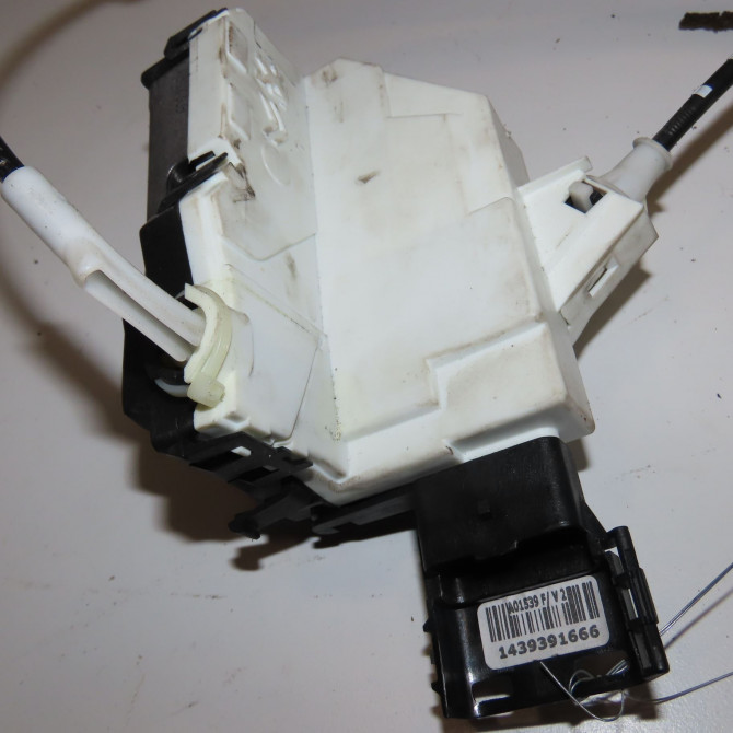 Serrure porte coulissante d occasion PEUGEOT PARTNER II Phase 1 05-2008->03-2012 1.6 HDI 90ch 9137N7 3