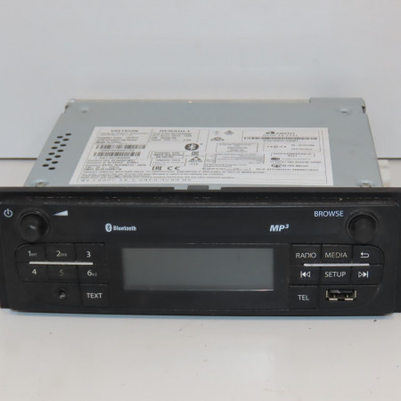 <span class="tt">Autoradio occasion  </span><span class="designation"> </span>